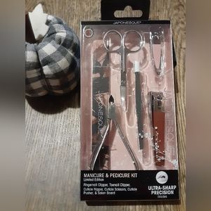 New Japonesque Mani Pedi Kit